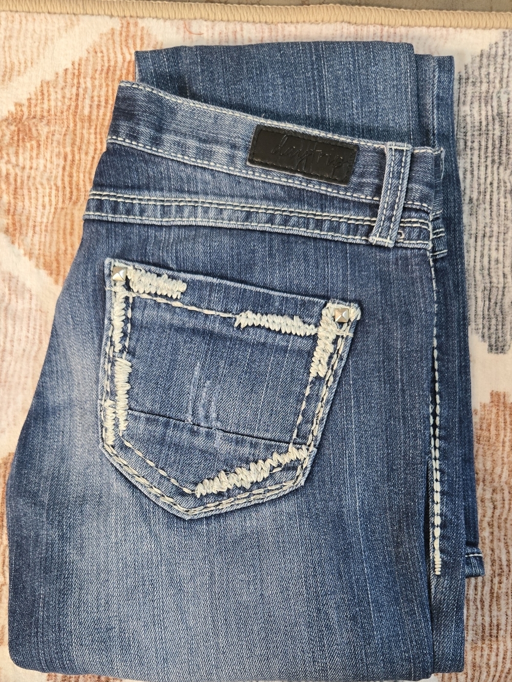 Daytrip Women's Medium Blue Skinny Jeans with White Contrast Stitching